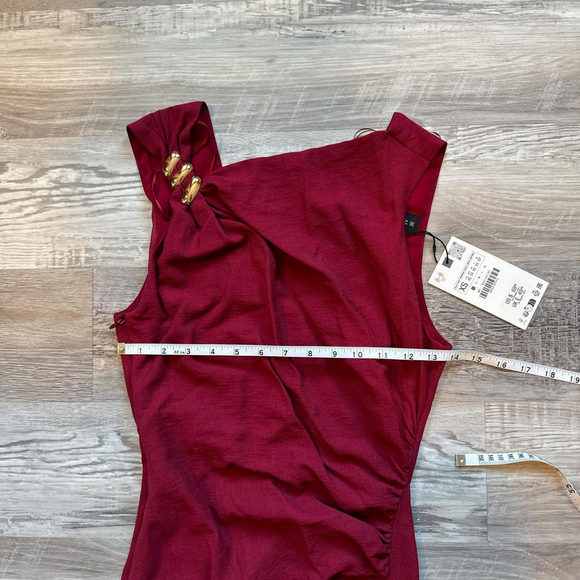 dresses - Picture 4 of 8